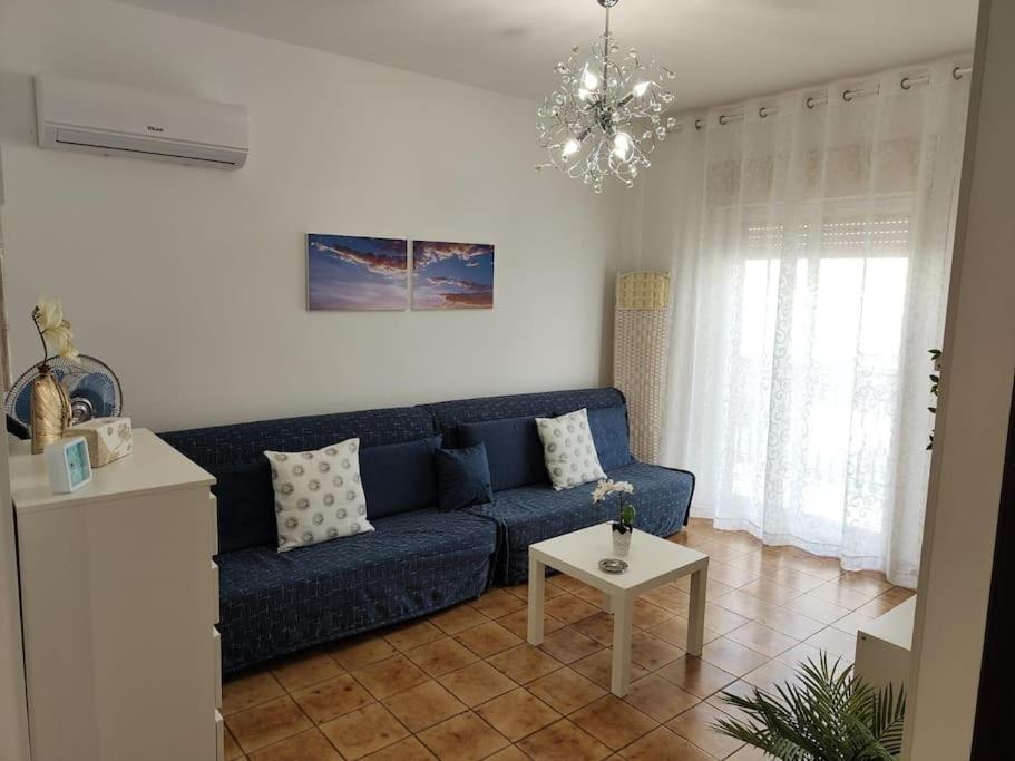 Appartamento Da Nella Giardini-Naxos Buitenkant foto