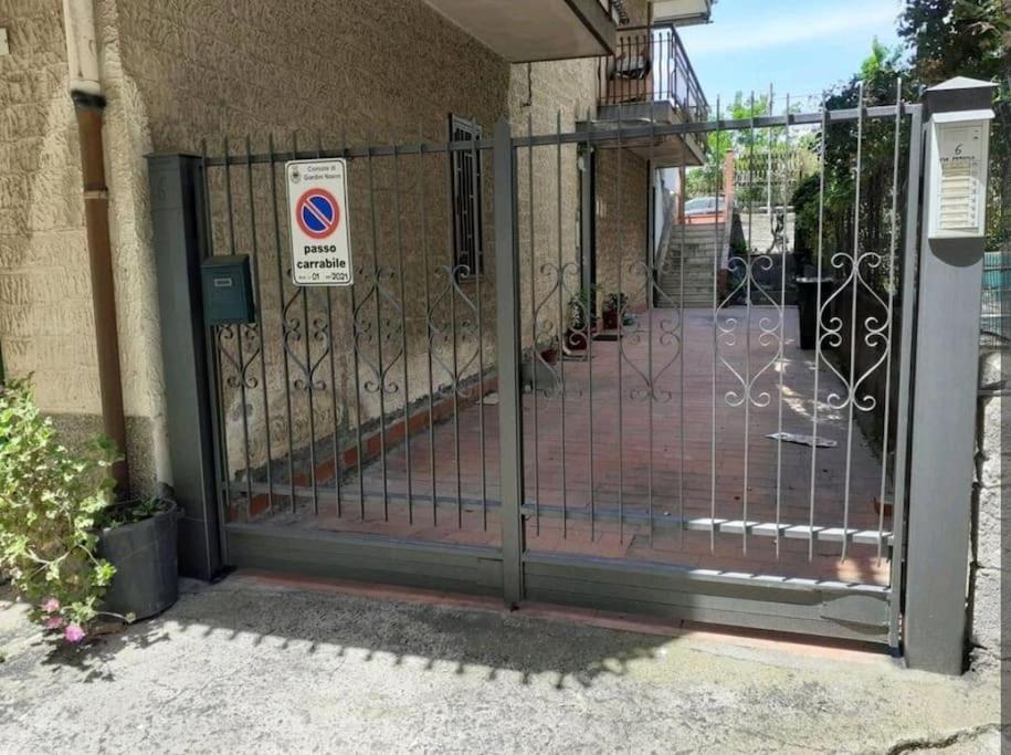 Appartamento Da Nella Giardini-Naxos Buitenkant foto