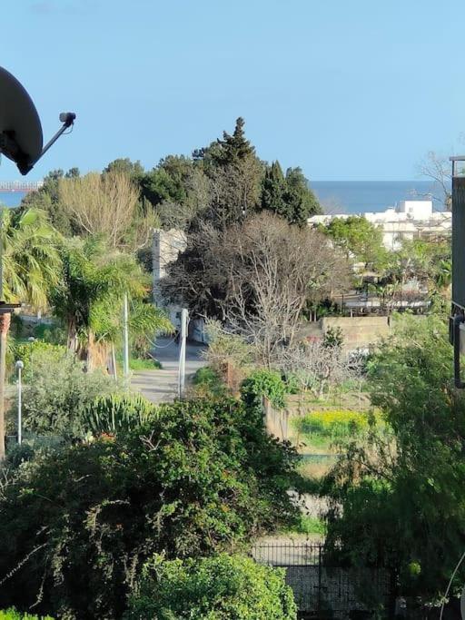 Appartamento Da Nella Giardini-Naxos Buitenkant foto