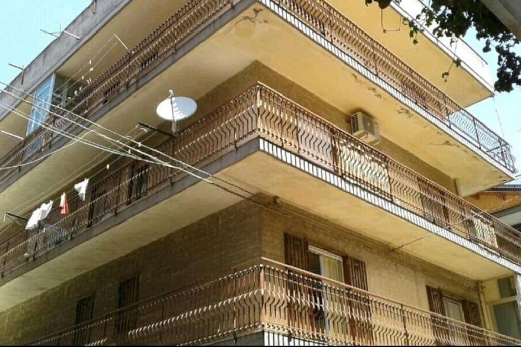 Appartamento Da Nella Giardini-Naxos Buitenkant foto